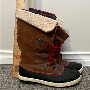 Brown Suede Shearling-Trim Winter Boots with Red Laces